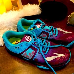 Pure Grit women’s running shoes